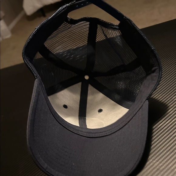 Patagonia black Trucker Hat - Picture 5 of 7